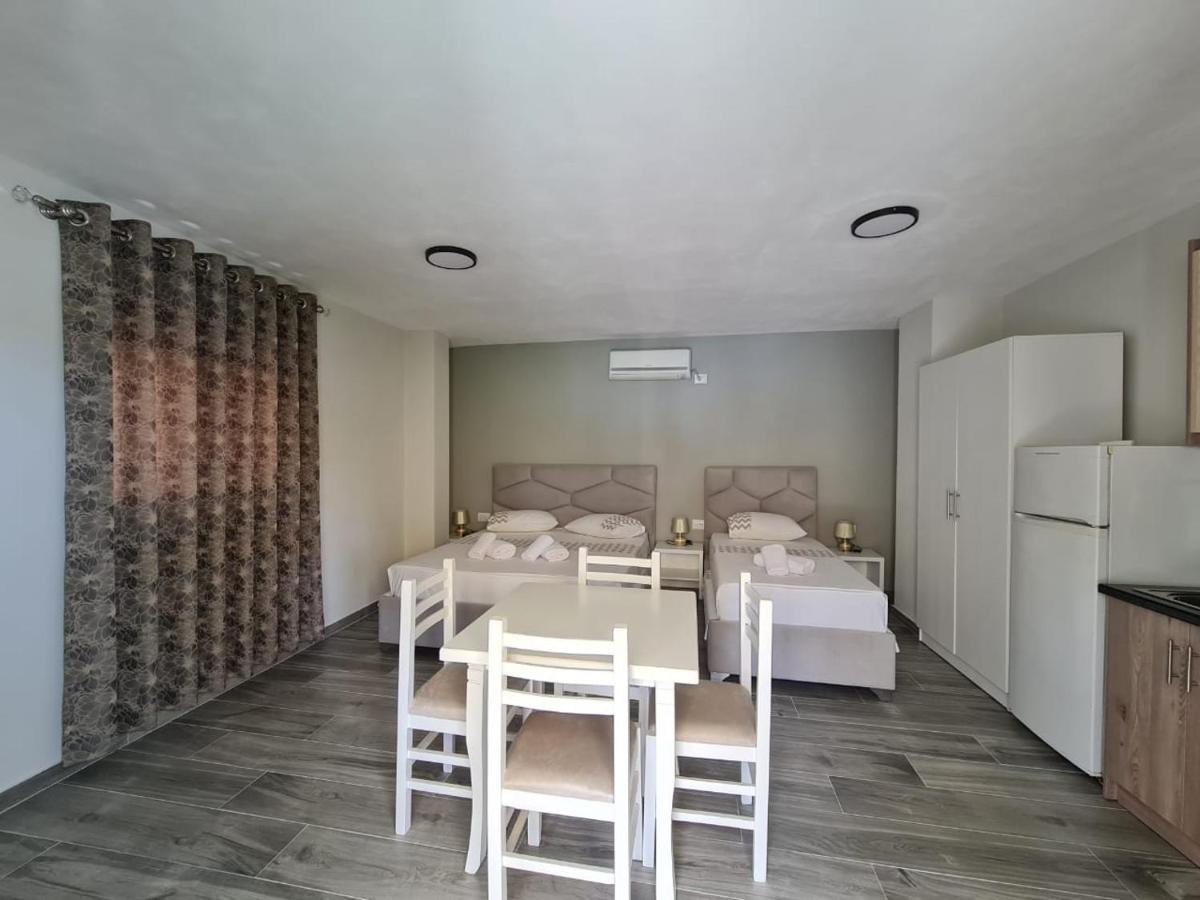 Villa Gezimi Ksamil Exteriör bild