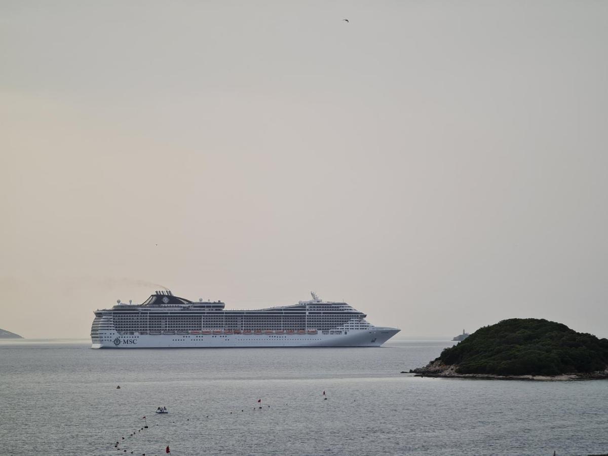 Villa Gezimi Ksamil Rum bild