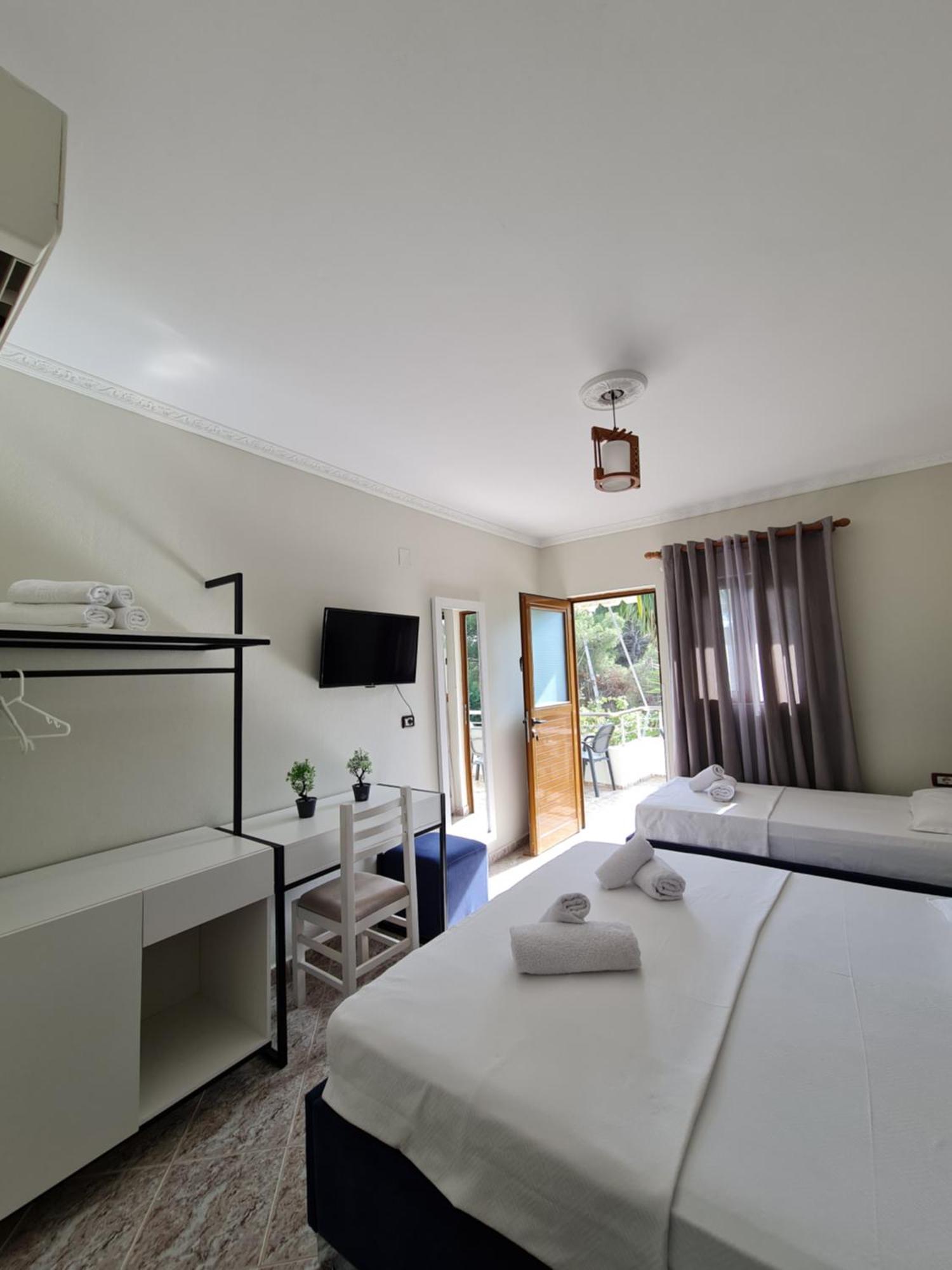 Villa Gezimi Ksamil Rum bild