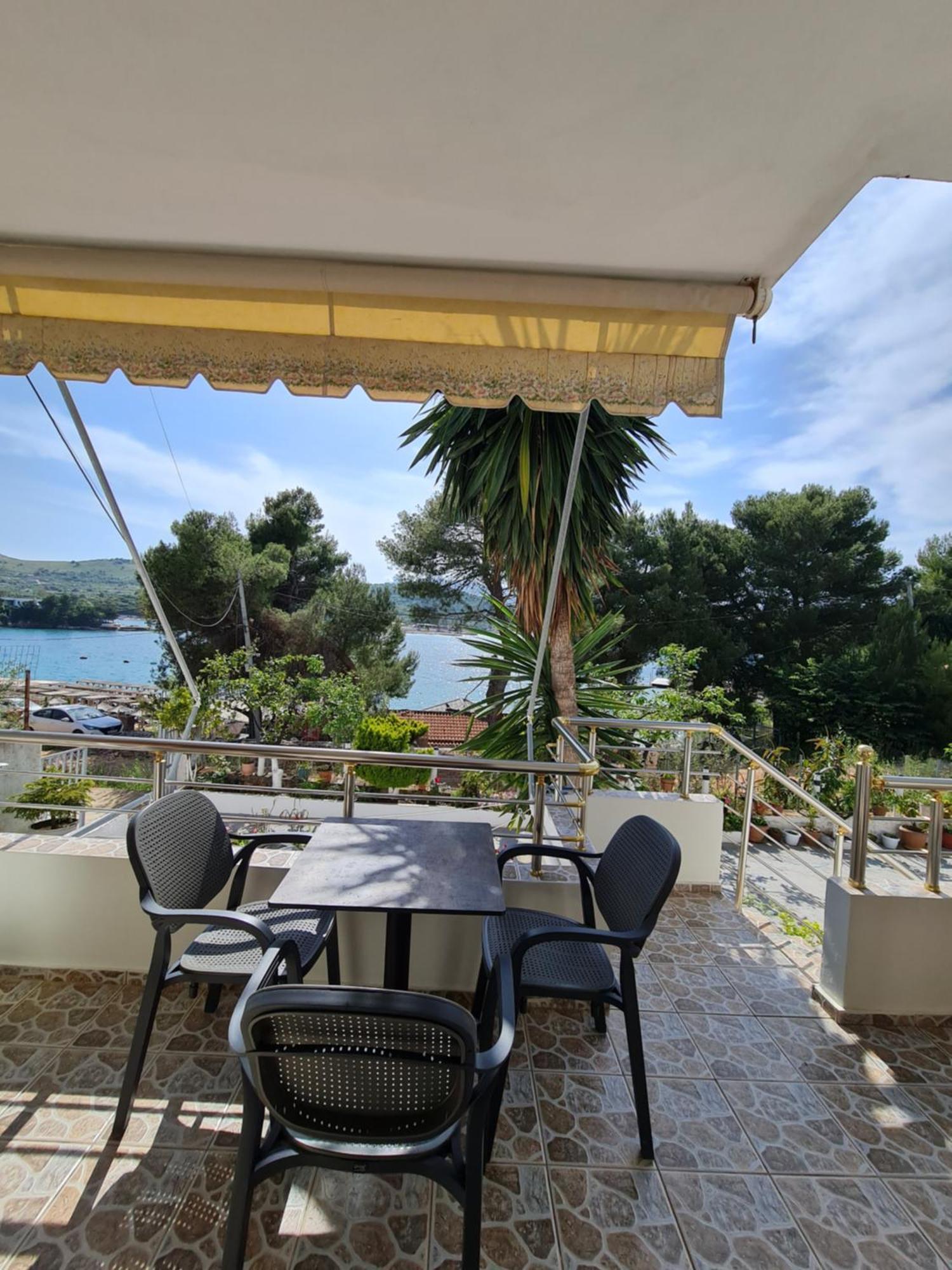 Villa Gezimi Ksamil Rum bild