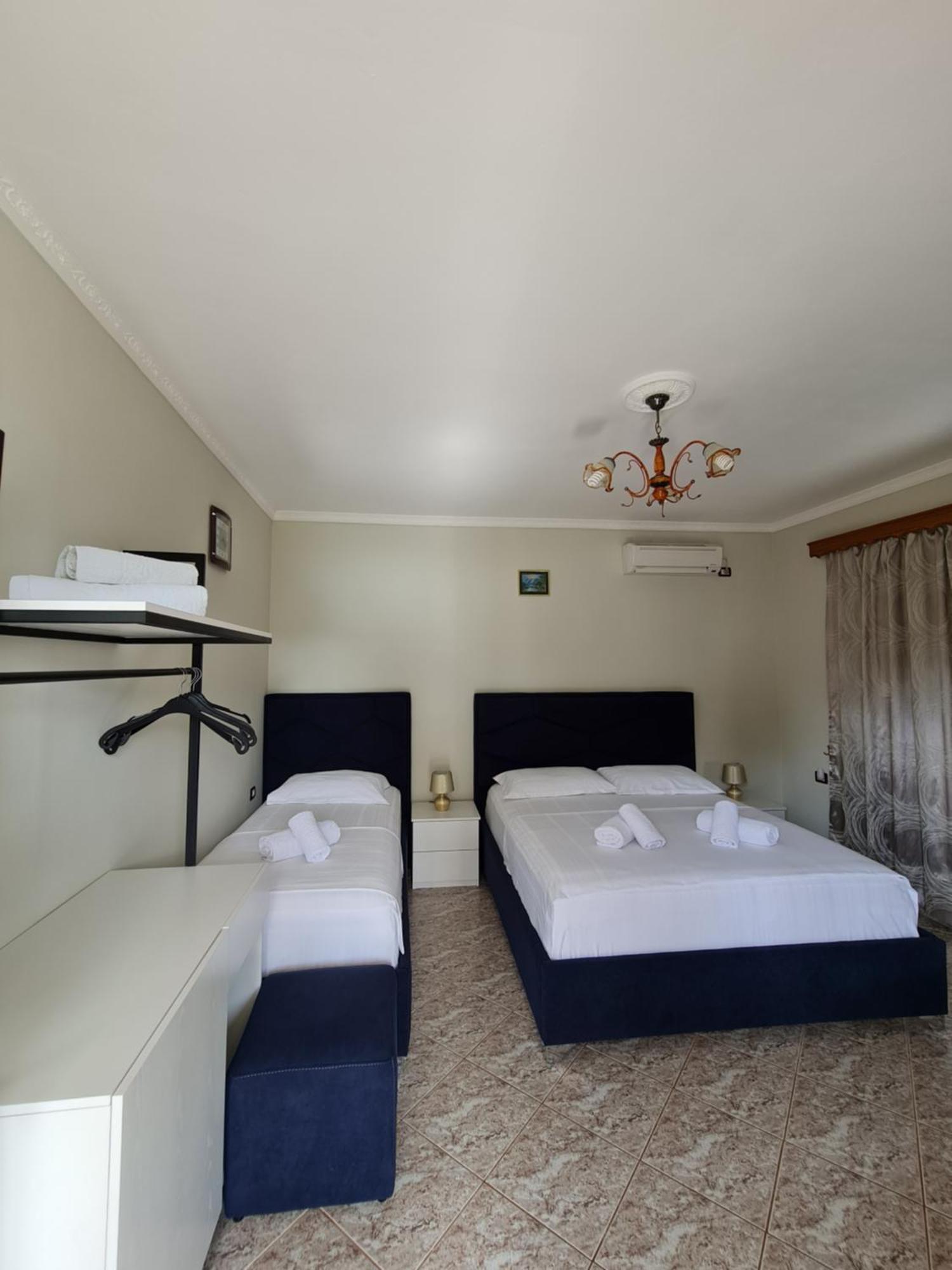 Villa Gezimi Ksamil Rum bild
